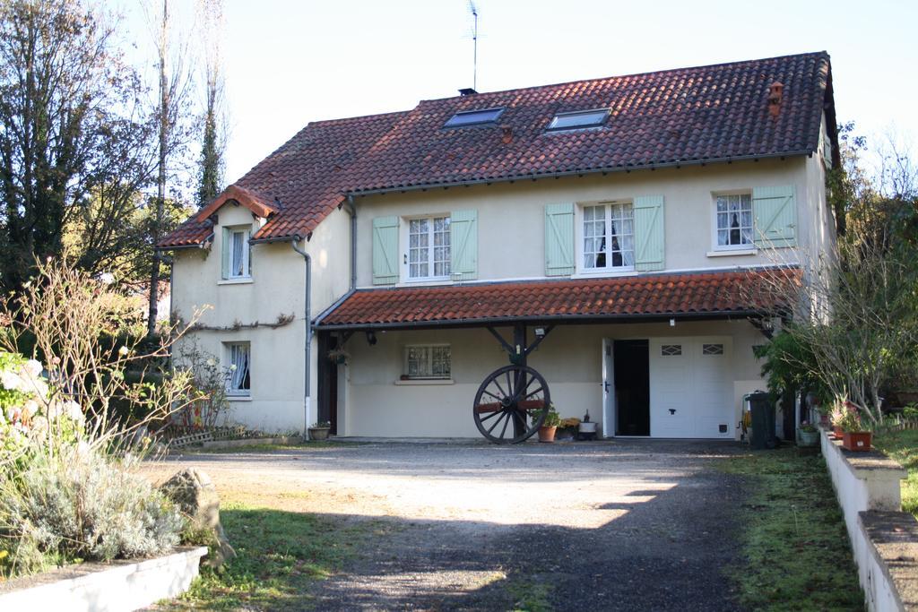 Chambre D'Hotes Les Chenes Chaptelat Luaran gambar