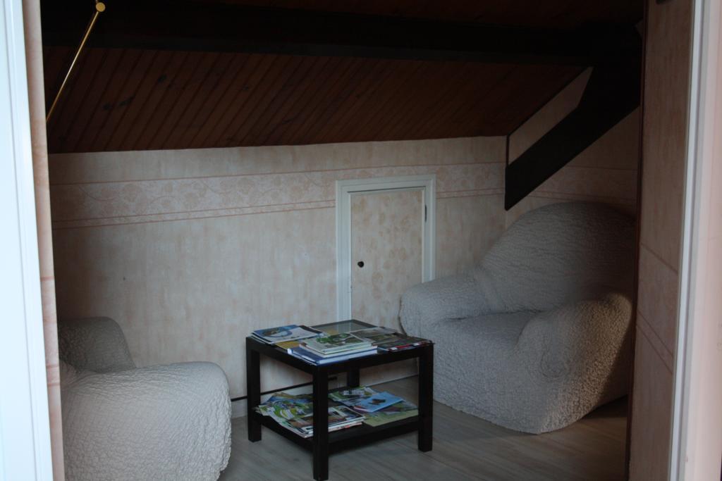 Chambre D'Hotes Les Chenes Chaptelat Bilik gambar